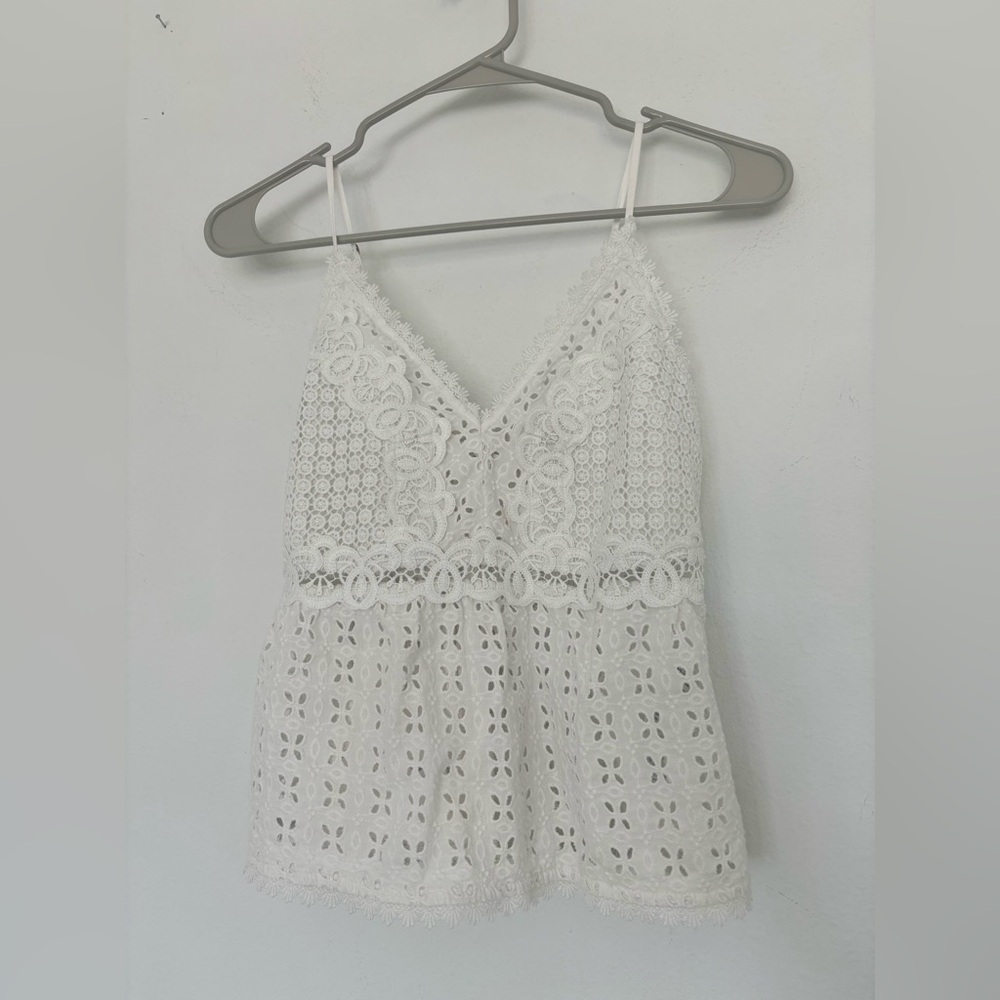 ABERCROMBIE & FITCH WHITE EYELIT TANK TOP BLOUSE SZ XSMALL